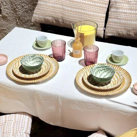 Διαμέρισμα Center Balcony Patio 2 *