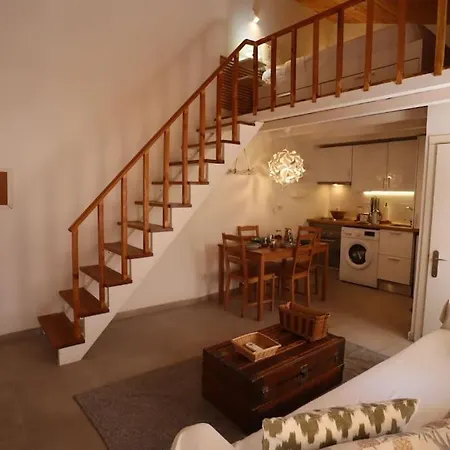 Lejlighed Center Balcony Patio 2